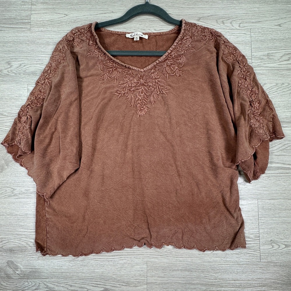Solitaire Women's Blouse XL Brown Embroidered Scalloped Hem V-Neck Rayon Top